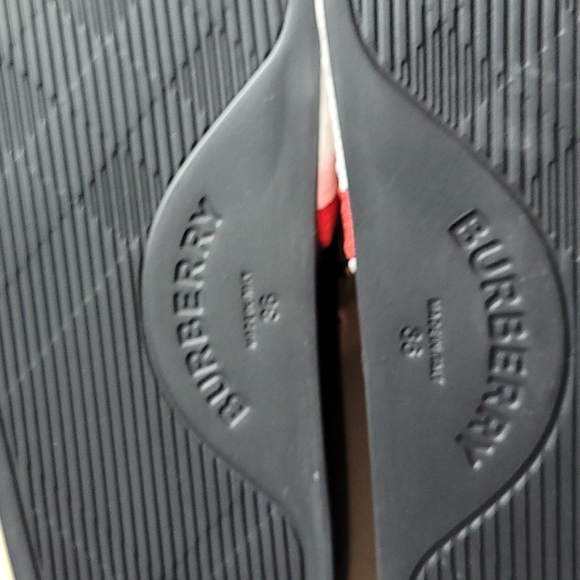 Burberry Slides- Brand New in box! - Picture 6 of 6